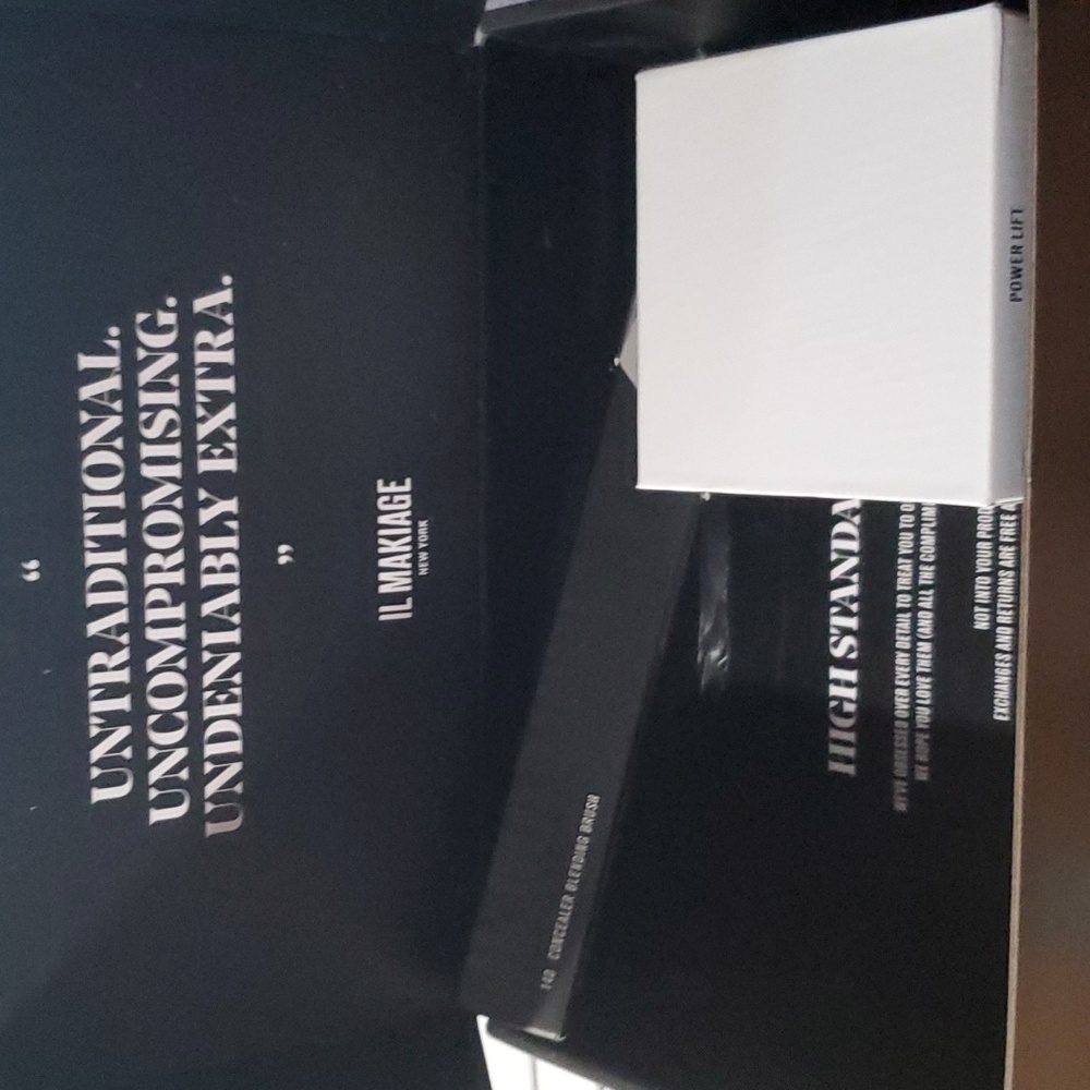BRAND NEW IL Makiage power lift + bonus